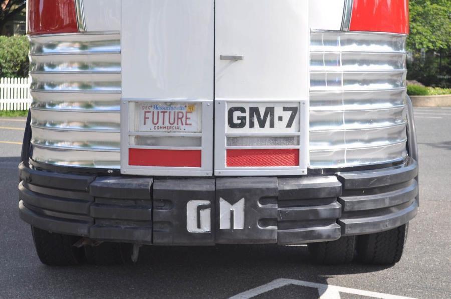 Детали экстерьера GM Futurliner 1940 года  (фото 64 из 66)
